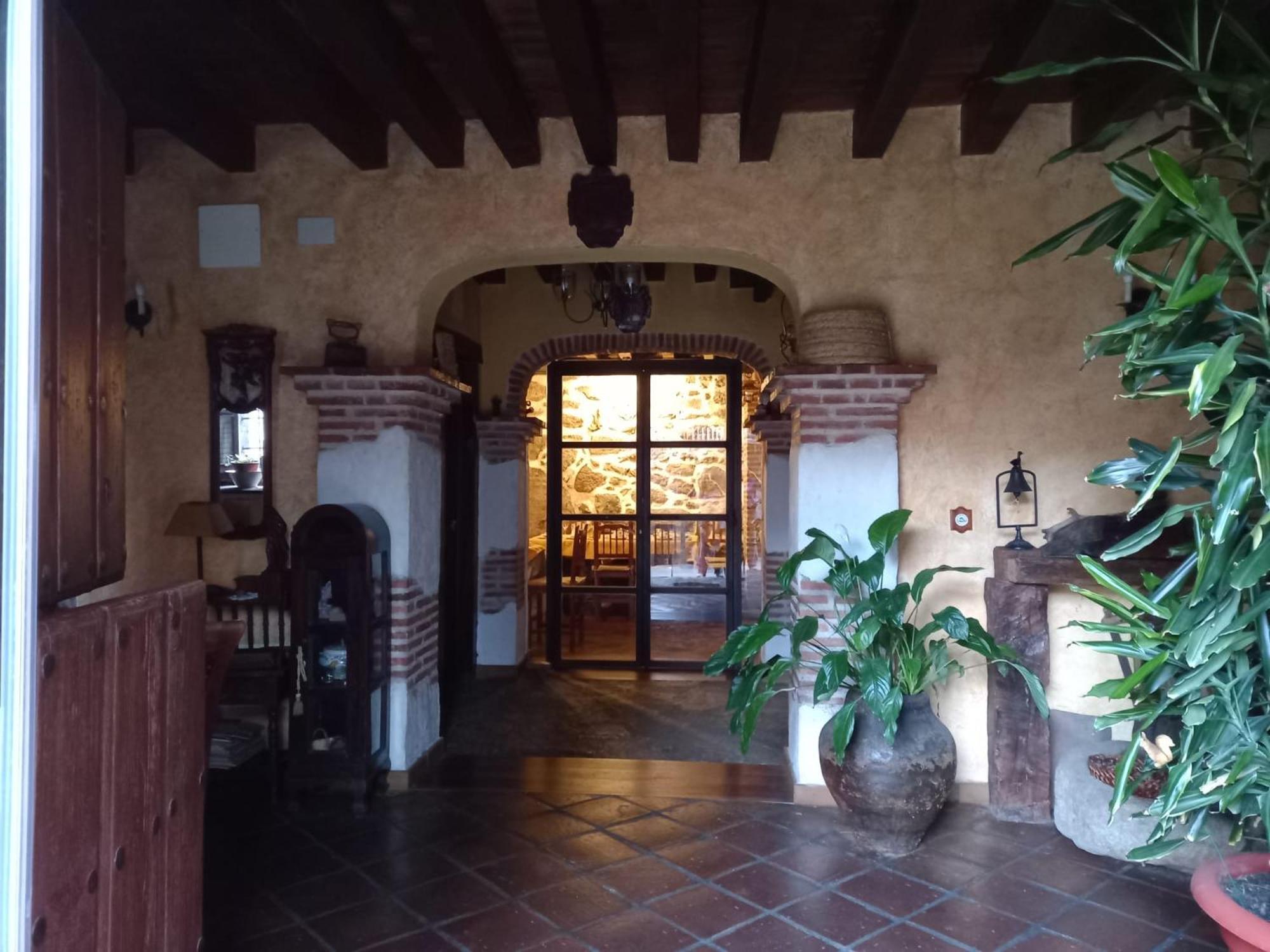 Maison d'hôtes Casa Dona Ligia à Mijares  Extérieur photo